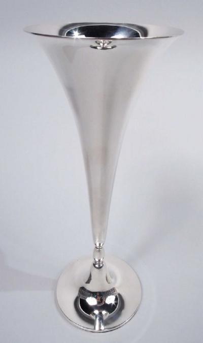  Tiffany Co Tiffany American Modern Sterling Silver 9 Inch Vase