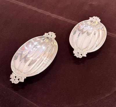  Tiffany Co Tiffany Co Sterling Silver Mellon Form Serving dishes A Pair