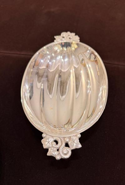  Tiffany Co Tiffany Co Sterling Silver Mellon Form Serving dishes A Pair