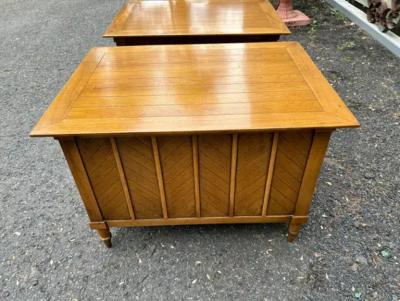  Tomlinson Fabulous Pair Tomlinson Sophisticate Nightstand End Table Mid century