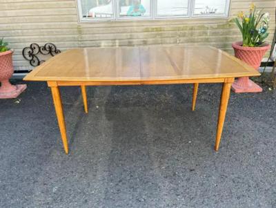  Tomlinson Gorgeous Tomlinson Sophisticate Dining Table Mid Century Modern