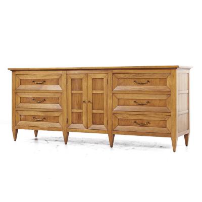  Tomlinson Tomlinson Sophisticate Mid Century Walnut Lowboy Dresser