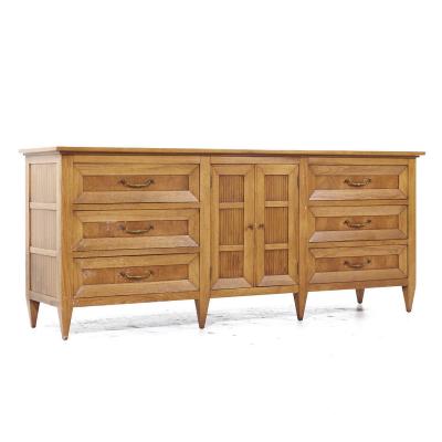  Tomlinson Tomlinson Sophisticate Mid Century Walnut Lowboy Dresser