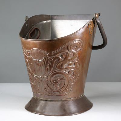  Townshends Townshends Birmingham stamped An impressive Arts Crafts copper coal bucket
