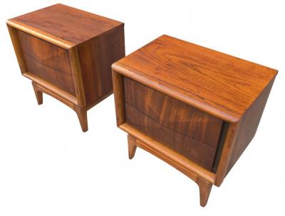  United Furniture Corporation Expertly Restored United Furniture Walnut Diamond Pair Nightstands MCM 1960s