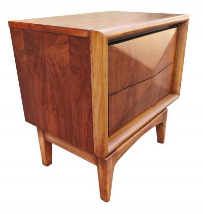  United Furniture Corporation Expertly Restored United Furniture Walnut Diamond Pair Nightstands MCM 1960s