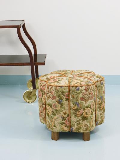 Up Z vody Art Deco Floral Tapestry Stool Tabouret Pouf Ottoman Vienna Austria 1930s