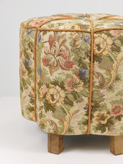  Up Z vody Art Deco Floral Tapestry Stool Tabouret Pouf Ottoman Vienna Austria 1930s