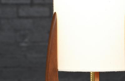  V H Woolums David Shreve Sculptural Walnut Table Lamp for V H Woolums