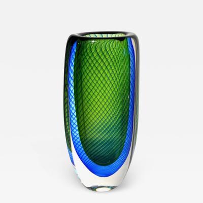  VICKI LINDSTRAND BLUE AND GREEN GLASS VASE BY VICKI LINDSTRAND FOR KOSTA BODA
