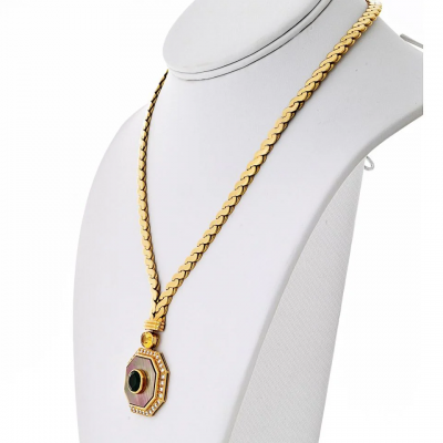  Van Cleef Arpels 18K Yellow Gold Green emerald Yellow Sapphire Mother Of Pearl Necklace