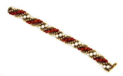  Van Cleef Arpels VAN CLEEF ARPELS CIRCA 1950S 18K YELLOW GOLD TWIST CORAL AND PEARL BRACELET