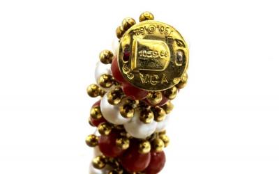  Van Cleef Arpels VAN CLEEF ARPELS CIRCA 1950S 18K YELLOW GOLD TWIST CORAL AND PEARL BRACELET