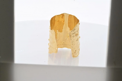  Van Cleef Arpels Van Cleef Arpels 18K Yellow Gold Manchette Hammered Cuff Bracelet