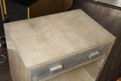 Venfield Pair of Two Tone Parchment Nightstands