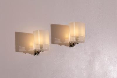  Venini Pair of Venini Wall Sconces in Lattimo and Reticello Murano Glass 1950s