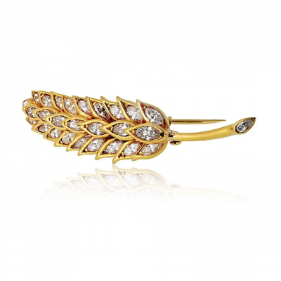  Verdura Verdura 18K Yellow Gold Petite Diamond Leaf Brooch