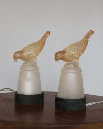  Verlys Glass Pair of Fine French Art Deco Bird Night Lights in Molded Glass by Verlys