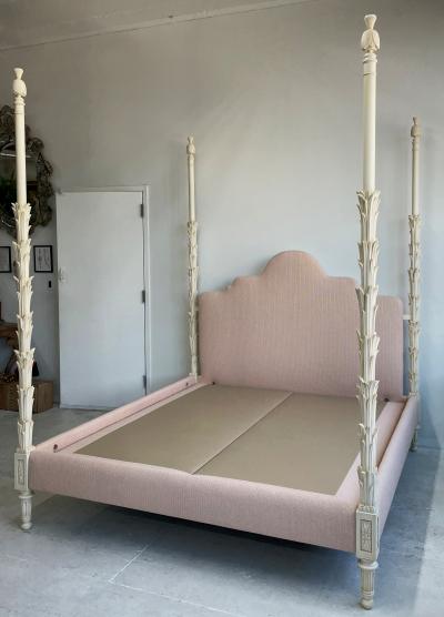  Victoria Son Beaulieu Palm Post Bed