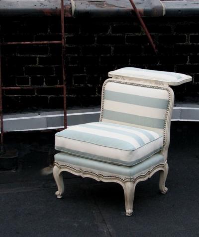 Victoria Son Louis XV Style Voyeuse