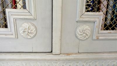  Victoria Son Louis XVI Style Bookcase