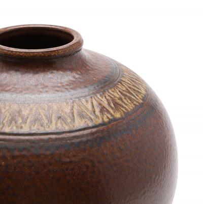  Wall kra AB Large Vase with Carved Decoration by Arthur Andersson for Wall kra