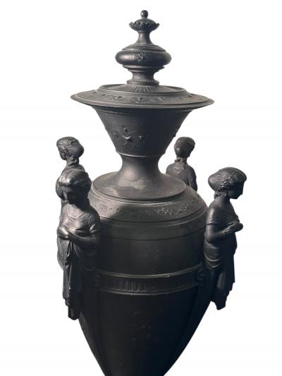  Wedgwood RARE PAIR OF ANTIQUE WEDGWOOD BASALT URNS