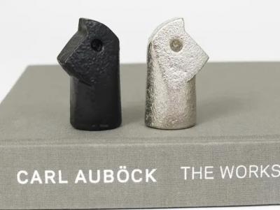  Werkst tte Carl Aub ck Carl Aubock Modernist Cast Iron Chess Game Set with Handmade Leather Board