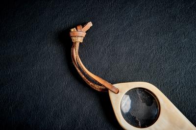  Werkst tte Carl Aub ck Magnifying Glass crafted from polished Horn by Werkst tte Carl Aub ck