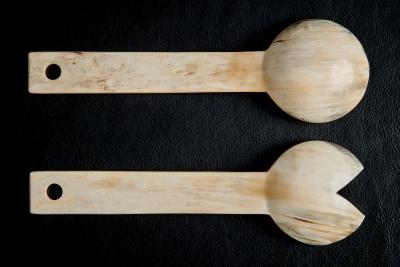  Werkst tte Carl Aub ck Pair of handcrafted horn Salad Servers by Werkst tte Carl Aub ck