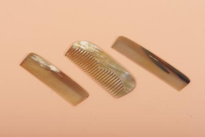 Werkst tte Carl Aub ck Set of Three Combs and a Jar by Carl Aub ck Austria