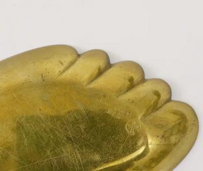  Werkst tte Hagenauer Wien Werkst tte Hagenauer Sculptural Foot Bowl or Tray Midcentury Brass Austria