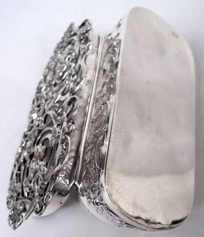  William Comyns Sons Ltd Comyns English Edwardian Art Nouveau Sterling Silver Trinket Box 1906