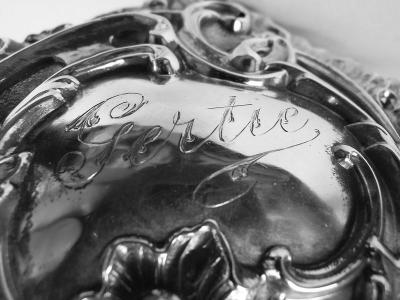  William Comyns Sons Ltd Comyns English Edwardian Rococo Sterling Silver Heart Mirror 1907