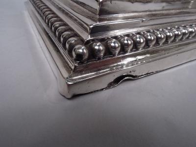  William Hutton Sons Pair of English Victorian Neoclassical Sterling Silver Candlesticks