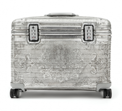  Wim Delvoye Rimowa Pilot Multiwheel 923 51 00 4 2015