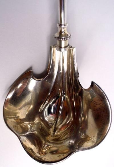  Wood Hughes Wood Hughes New York Sterling Silver Medallion Inspired Punch Ladle