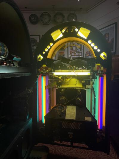  Wurlitzer Deutsche Wurlitzer 1015 One More Time 100 CD Jukebox