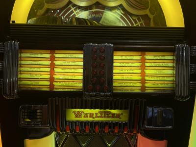 Wurlitzer Deutsche Wurlitzer 1015 One More Time 100 CD Jukebox