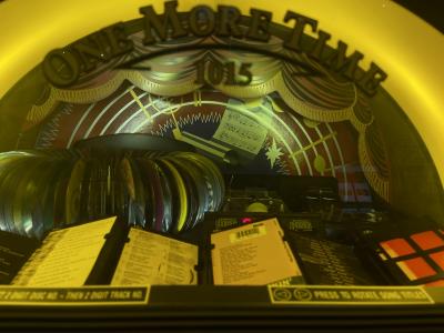  Wurlitzer Deutsche Wurlitzer 1015 One More Time 100 CD Jukebox