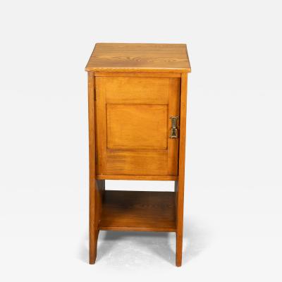  Wylie Lochhead Wylie Lochhead A Pair of Arts Crafts Ash Bedside Cabinets