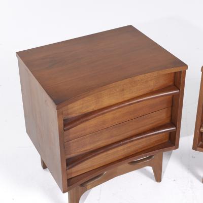  Young Manufacturing Company Young Manufacturing Mid Century Walnut Curved Nightstands Pair