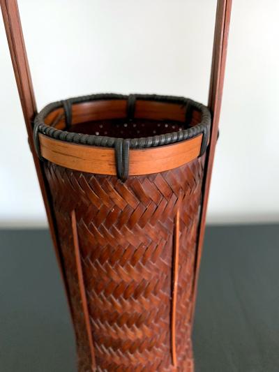  YuQiu An elegant Japanese lacquered Ikebana Bamboo Basket