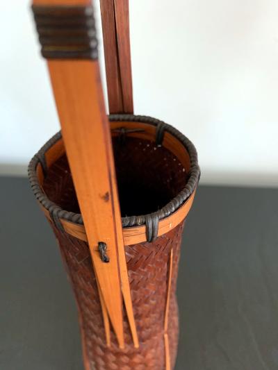  YuQiu An elegant Japanese lacquered Ikebana Bamboo Basket