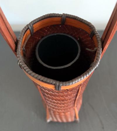  YuQiu An elegant Japanese lacquered Ikebana Bamboo Basket