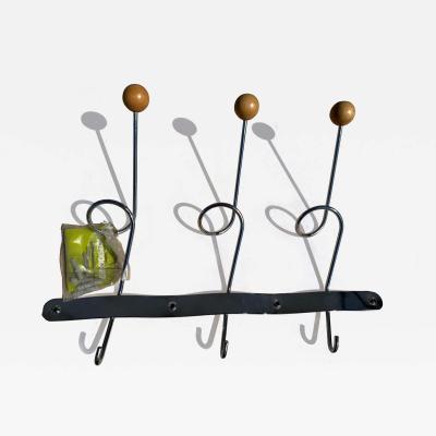  Zerodisegno 23 Pas de Urbino Zerodisegno Wall Mounted Coat Rack with wood balls
