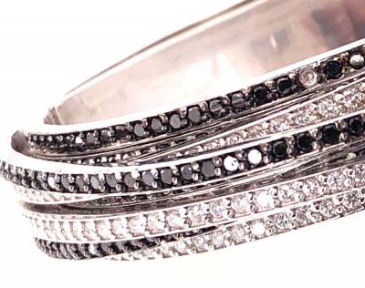  de Grisogono Allegra de Grisogono Style White and Colored Black Diamond Bangle 14 Karat