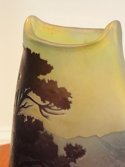  mile Gall EXCEPTIONAL EMILE GALLE LANDSCAPE CAMEO CARVED VASE