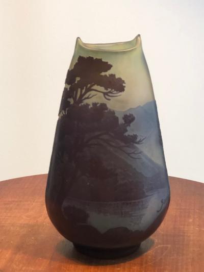 mile Gall EXCEPTIONAL EMILE GALLE LANDSCAPE CAMEO CARVED VASE
