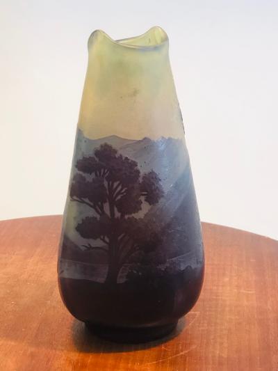  mile Gall EXCEPTIONAL EMILE GALLE LANDSCAPE CAMEO CARVED VASE
